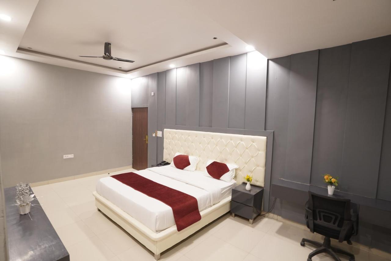 Yanela - Hotel The Connaught House Jaipur Extérieur photo